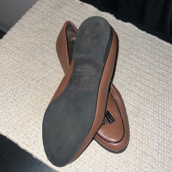 Flats - Picture 2 of 3